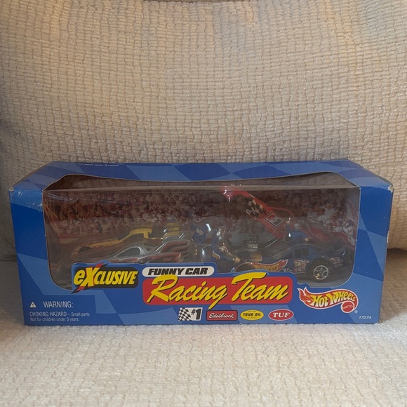 Hot Wheels Funny Car Racing Team - Picture 1 of 3